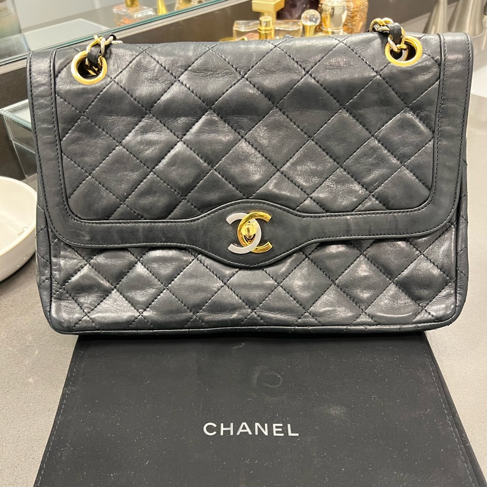 Vintage Authentic Chanel Shoulder Bag